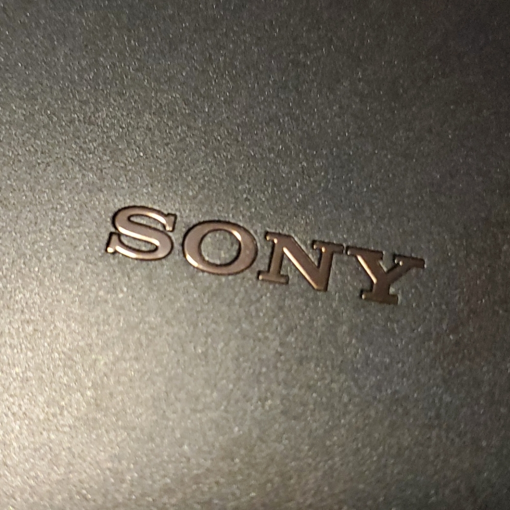 Sony - Picture 2 of 6